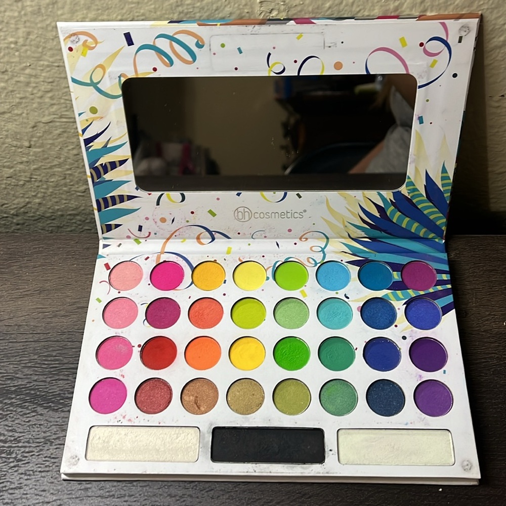 Bh Cosmetics Eyeshadow Palette